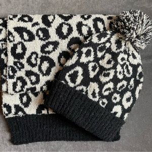 Leopard hat and scarf